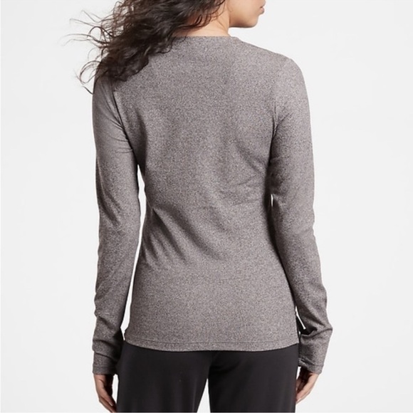 Athleta Uptempo Ribbed Henley Top w/thumbholes in gray size small - Picture 2 of 13